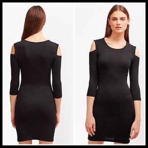 FRENCH CONNECTION DRESS COLD SHOULDERS KNIT SHIFT MINI A3C